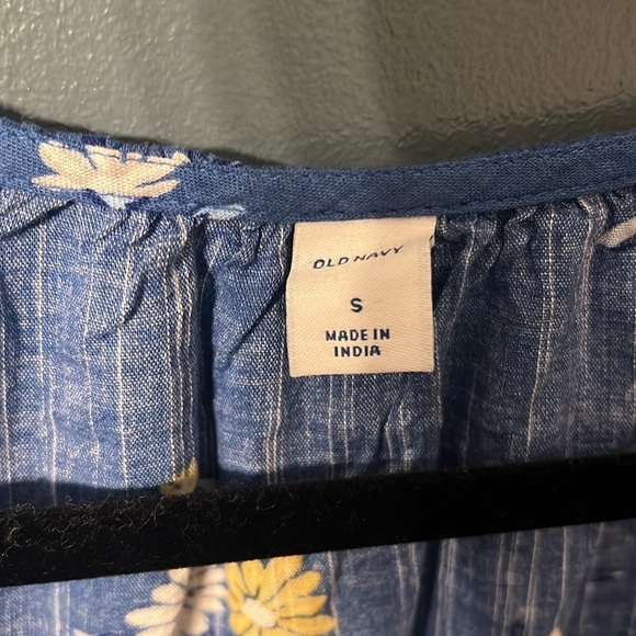 Old Navy Wrap Blouse - Picture 5 of 6